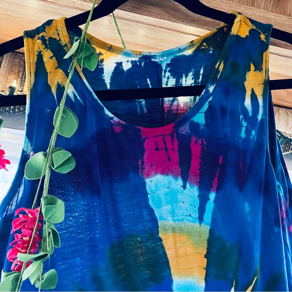 Fun to wear, flowing tie dye cotton tank dress, with vivid colors. No tags, XL - Picture 2 of 4
